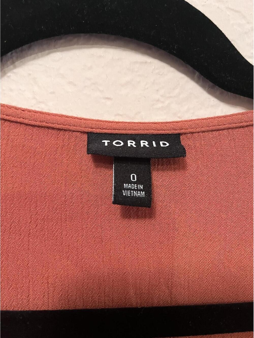 Torrid Women's Tie-Front Boho Tunic Top in Rust - Picture 7 of 7